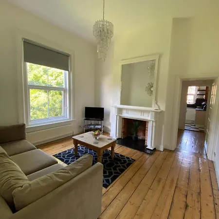Lovely 2 Bedroom Flat Wifi Close To The Beach Bournemouth Exterior photo