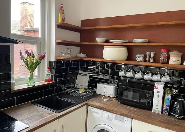 Lovely 2 Bedroom Flat Wifi Close To The Beach