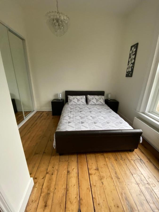 Апартаменты Lovely 2 Bedroom Flat Wifi Close To The Борнмут